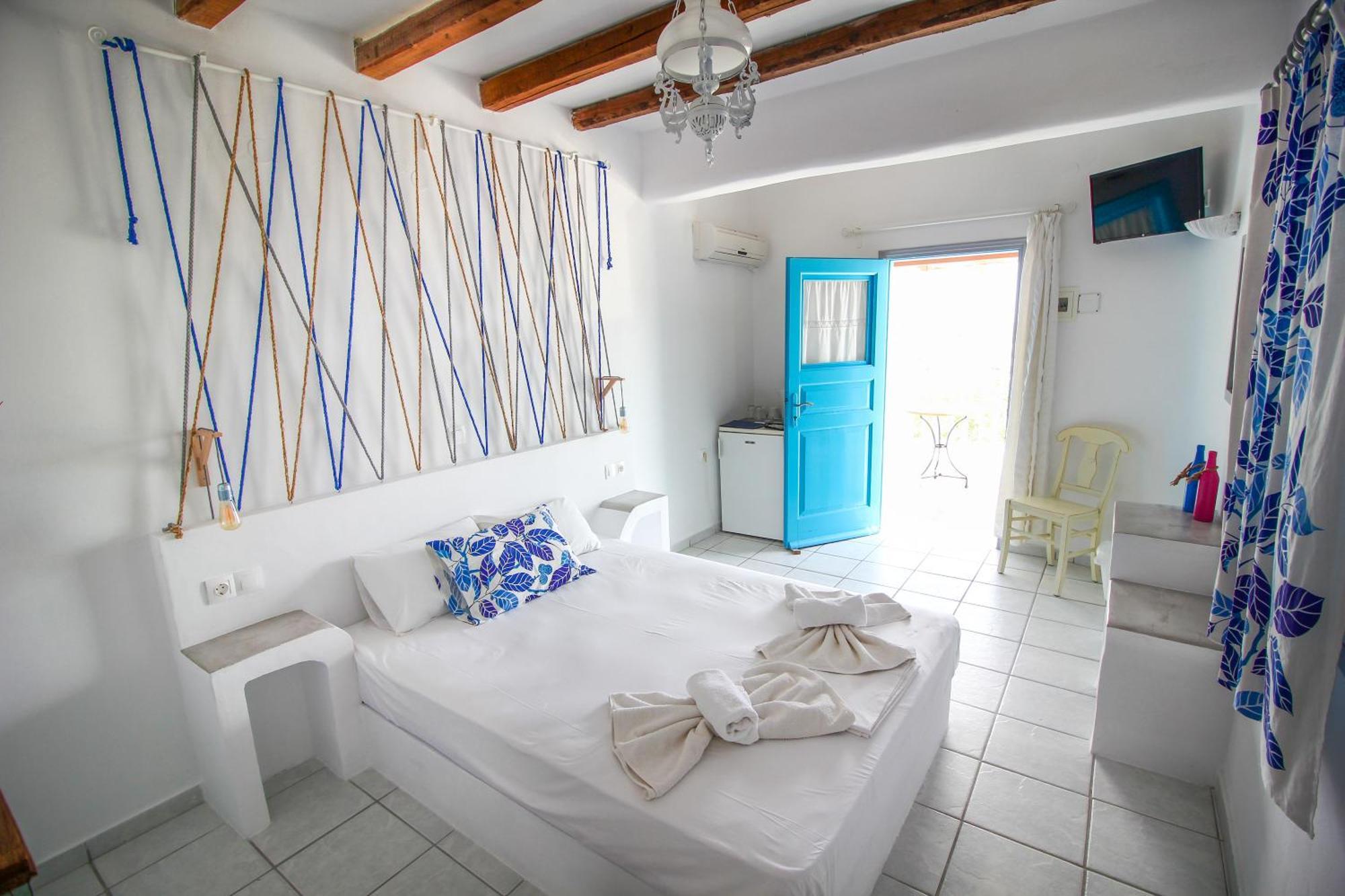 Camares Hotel Alopronia Buitenkant foto