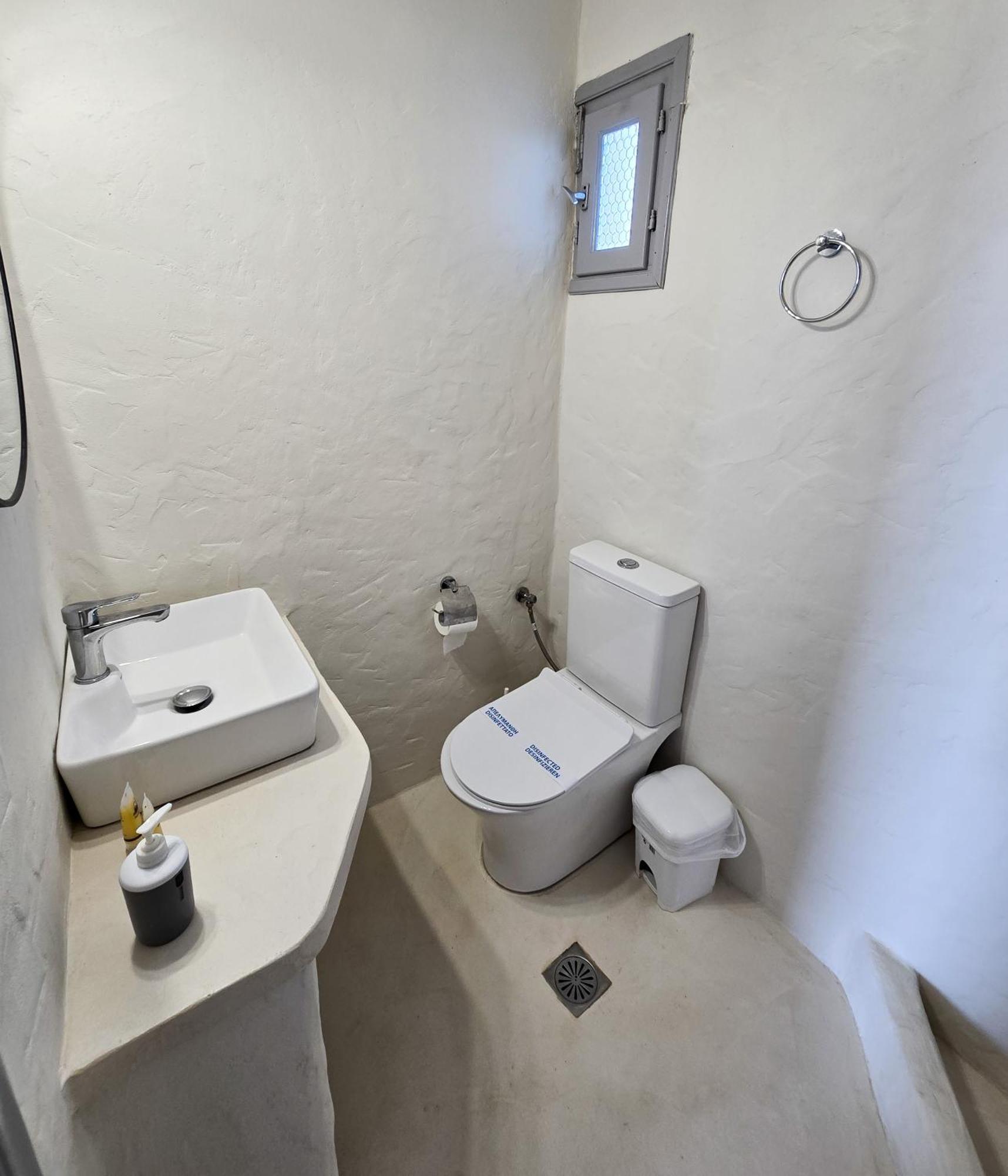 Camares Hotel Alopronia Buitenkant foto