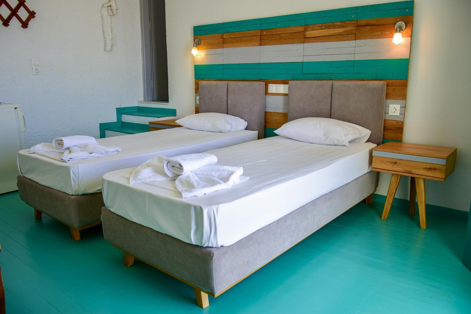 Camares Hotel Alopronia Buitenkant foto
